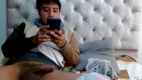 Snapshot of the_magnificent7 chatting on 10-27-25, 04:55 the_magnificent7 online show from 10-27-25, 04:55