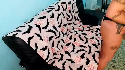 Snapshot of the_naked_siren chatting on 12-16-25, 11:15 lina luna online show from 12-16-25, 11:15