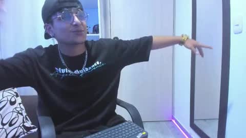 Danny online show from 09-20-25, 04:02