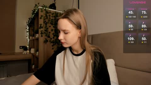 Snapshot of theadaunt chatting on 12-10-24, 02:50 Kate online show from 12-10-24, 02:50