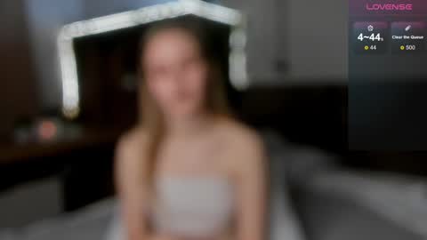 Snapshot of theadaunt chatting on 12-17-24, 05:58 Kate online show from 12-17-24, 05:58