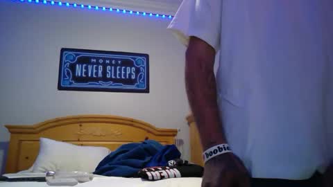 theamezcua98 online show from 10-04-25, 07:06