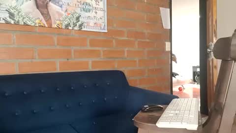 Snapshot of thebadwolf818 chatting on 10-14-25, 04:52 thebadwolf818 online show from 10-14-25, 04:52