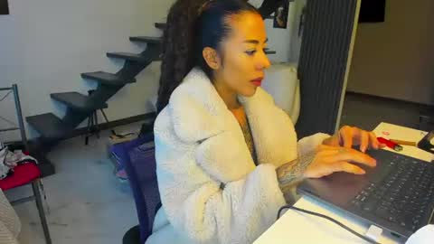thebadwolf818 online show from 07-25-26, 11:30