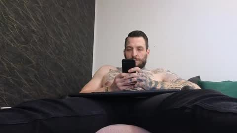 Snapshot of thebestmuscles chatting on 03-03-25, 01:53 John online show from 03-03-25, 01:53