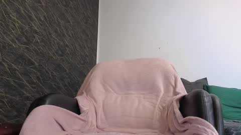 Snapshot of thebestmuscles chatting on 03-04-25, 04:30 John online show from 03-04-25, 04:30