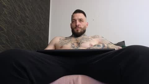 Snapshot of thebestmuscles chatting on 03-05-25, 07:05 John online show from 03-05-25, 07:05