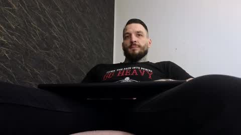 Snapshot of thebestmuscles chatting on 03-12-25, 06:18 John online show from 03-12-25, 06:18