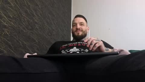 Snapshot of thebestmuscles chatting on 03-12-25, 12:26 John online show from 03-12-25, 12:26