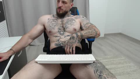 Snapshot of thebestmuscles chatting on 09-11-25, 07:25 John online show from 09-11-25, 07:25