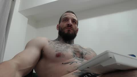 Snapshot of thebestmuscles chatting on 12-14-25, 10:47 John online show from 12-14-25, 10:47