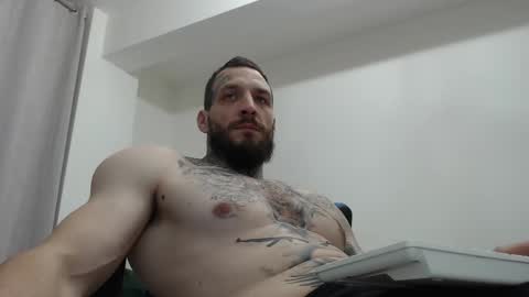 Snapshot of thebestmuscles chatting on 01-14-26, 09:20 John online show from 01-14-26, 09:20