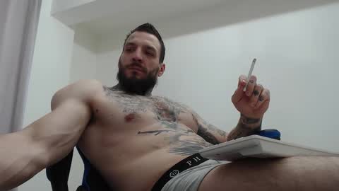 Snapshot of thebestmuscles chatting on 02-01-26, 07:18 John online show from 02-01-26, 07:18