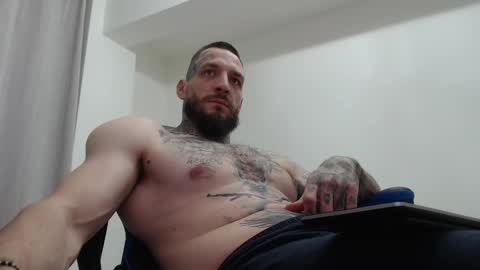 Snapshot of thebestmuscles chatting on 02-13-26, 06:48 John online show from 02-13-26, 06:48