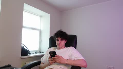 Snapshot of thebrad_holloway chatting on 03-08-26, 02:21 Thebrad H online show from 03-08-26, 02:21