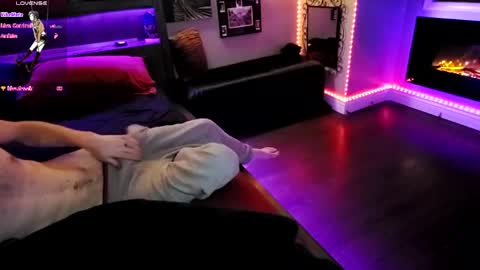 Snapshot of thecarrguyy chatting on 03-06-26, 05:04 Thatcarrguyy online show from 03-06-26, 05:04