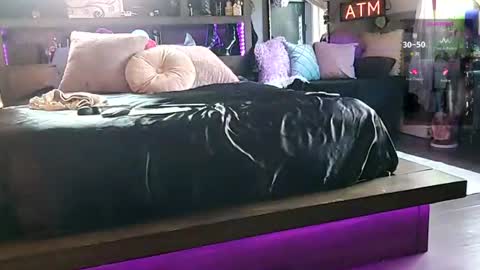 Thatcarrguyy online show from 07-17-26, 02:29