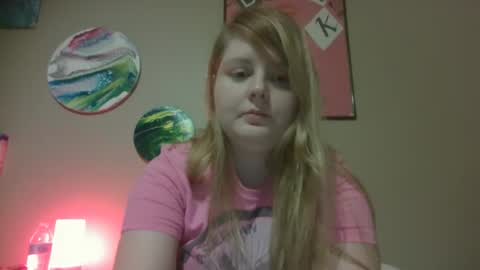 Snapshot of thedancingalien chatting on 12-30-24, 11:06 Kassandra Grant online show from 12-30-24, 11:06