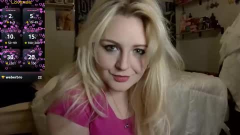 Snapshot of thedancingalien chatting on 04-08-26, 04:23 Kassandra Grant online show from 04-08-26, 04:23