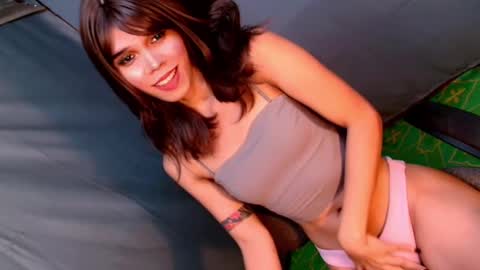 Snapshot of thedevil_inme chatting on 02-08-25, 11:13 Lana But you can spell it backwards online show from 02-08-25, 11:13