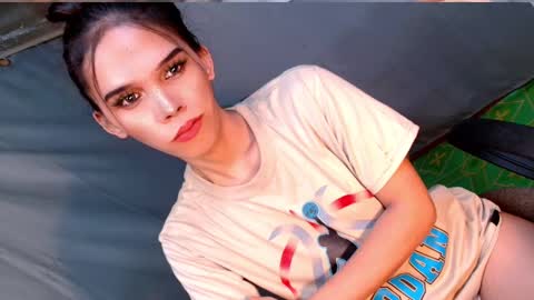 Snapshot of thedevil_inme chatting on 02-27-25, 08:06 Lana But you can spell it backwards online show from 02-27-25, 08:06