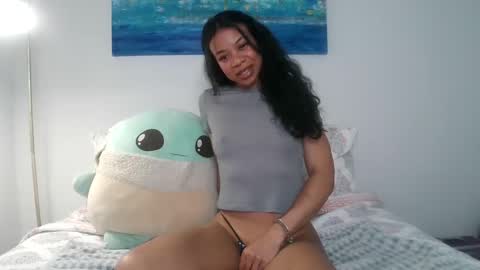 Snapshot of thedreamteam23 chatting on 02-22-25, 05:02 Pizzababe22 online show from 02-22-25, 05:02