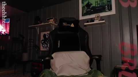 Snapshot of theehhteam chatting on 02-21-25, 03:34 H online show from 02-21-25, 03:34