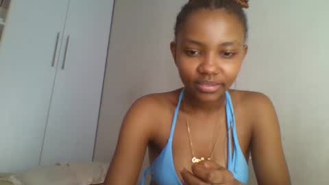 Snapshot of theequinn chatting on 02-26-25, 02:48 theequinn online show from 02-26-25, 02:48