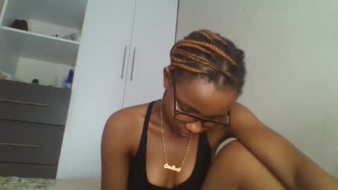 Snapshot of theequinn chatting on 03-02-25, 12:09 theequinn online show from 03-02-25, 12:09