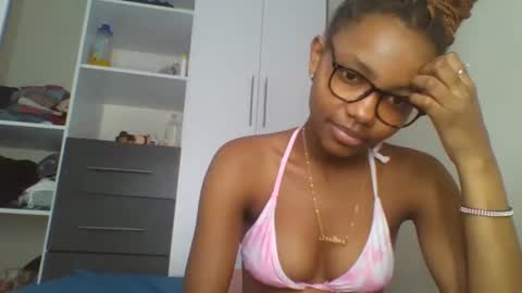 Snapshot of theequinn chatting on 03-05-25, 07:17 theequinn online show from 03-05-25, 07:17