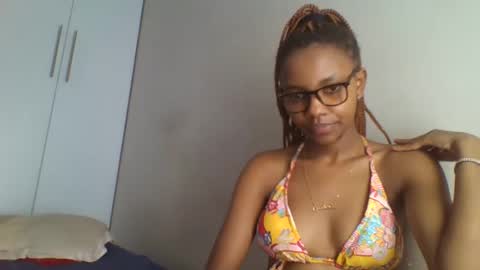 Snapshot of theequinn chatting on 03-08-25, 10:45 theequinn online show from 03-08-25, 10:45