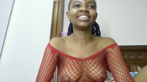Snapshot of theequinn chatting on 10-03-25, 08:22 theequinn online show from 10-03-25, 08:22