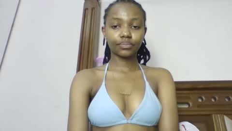Snapshot of theequinn chatting on 10-17-25, 07:11 theequinn online show from 10-17-25, 07:11