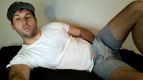 Snapshot of theetwohander chatting on 06-17-26, 02:47 Theetwohander online show from 06-17-26, 02:47