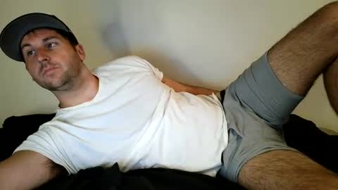 Snapshot of theetwohander chatting on 06-23-26, 02:31 Theetwohander online show from 06-23-26, 02:31