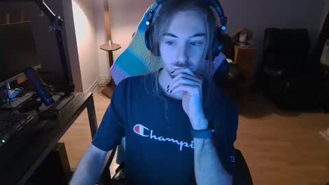 Snapshot of thefabuloussam chatting on 12-28-24, 08:05 Thefabulousam Independent Model online show from 12-28-24, 08:05