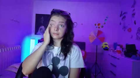 TheFarmergirl online show from 09-11-25, 03:39