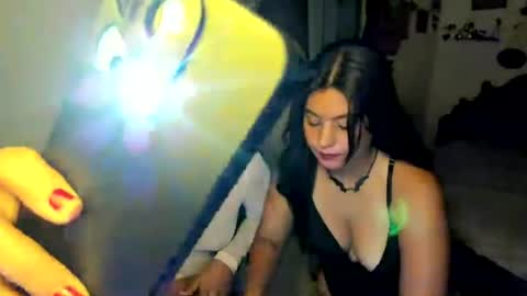 Snapshot of thefenix_jyk chatting on 06-26-26, 01:43 Ariamapola88 online show from 06-26-26, 01:43