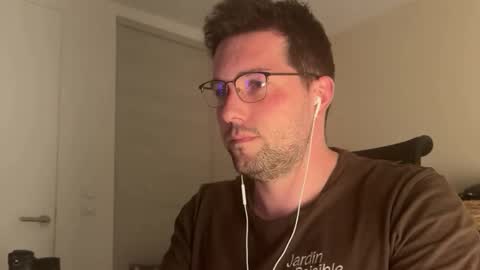 Snapshot of thefrenchie_1 chatting on 03-19-26, 06:45 thefrenchie_1 online show from 03-19-26, 06:45