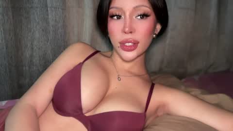 Elle  dont forget to folloW me and thumbs up online show from 07-06-26, 12:57