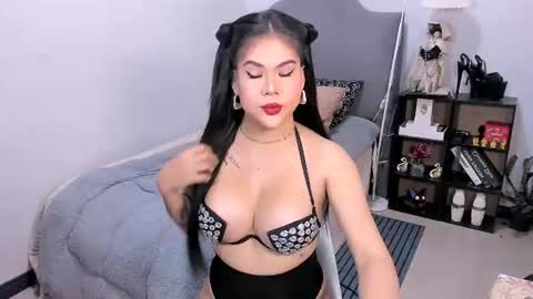 thegreatlaura online show from 07-27-26, 09:27