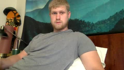 Snapshot of thehairyprince chatting on 06-15-26, 02:52 Harry online show from 06-15-26, 02:52