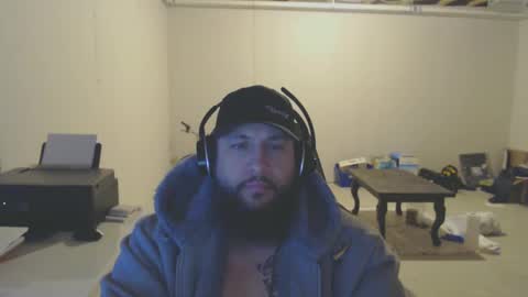 Snapshot of thehawaiian93 chatting on 02-21-25, 03:01 thehawaiian93 online show from 02-21-25, 03:01