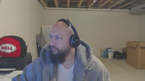 Snapshot of thehawaiian93 chatting on 02-12-26, 11:38 thehawaiian93 online show from 02-12-26, 11:38