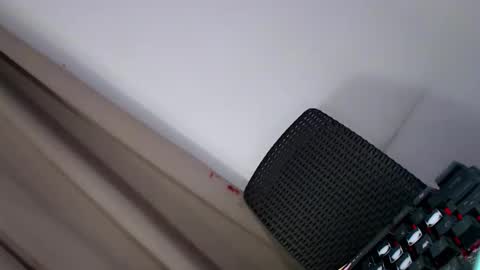 laisa online show from 10-14-25, 05:41