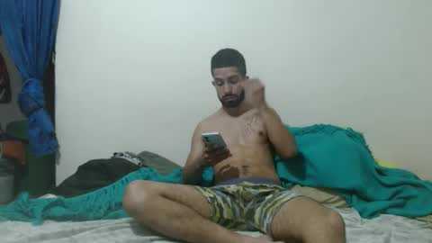 Snapshot of thehousedog chatting on 02-27-25, 10:37 thehousedog online show from 02-27-25, 10:37