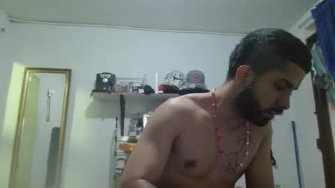 Snapshot of thehousedog chatting on 03-01-25, 12:45 thehousedog online show from 03-01-25, 12:45
