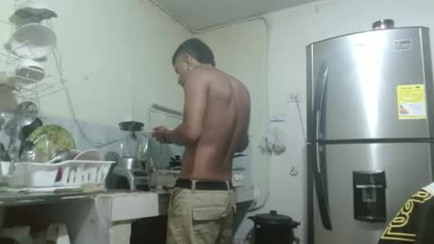Snapshot of thehousedog chatting on 03-11-25, 11:15 thehousedog online show from 03-11-25, 11:15