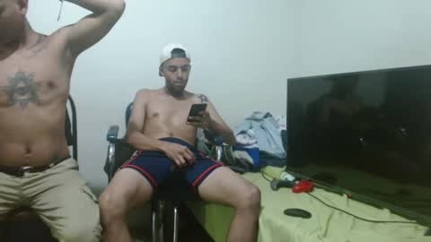 Snapshot of thehousedog chatting on 03-12-25, 03:46 thehousedog online show from 03-12-25, 03:46