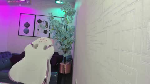 Theia  online show from 03-09-26, 12:31